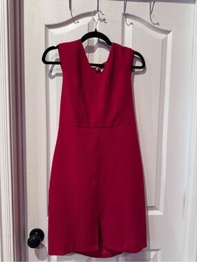 Ya Los Angeles Magenta Sleeveless V-Neck Dress